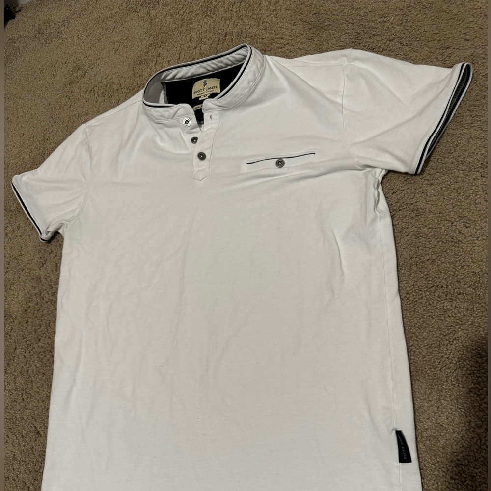 Scott James 3 Button Crew Neck - Medium